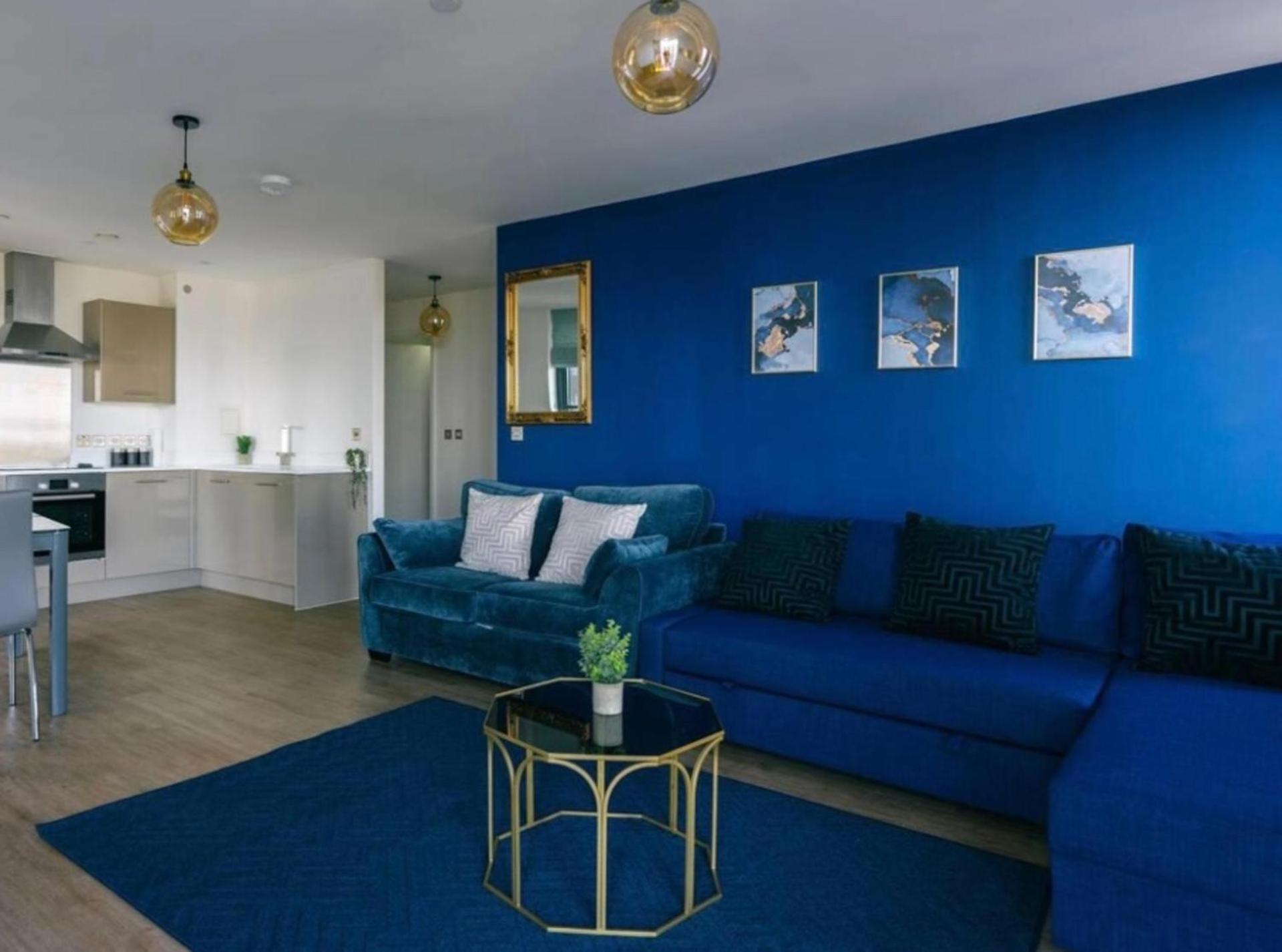Centre Appt-sleeps 5-free Parking & Free Wifi *